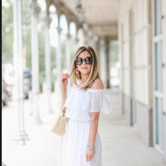 Xs Express Off-the-Shoulder White Lace Maxi Dress - Picture 1 of 6